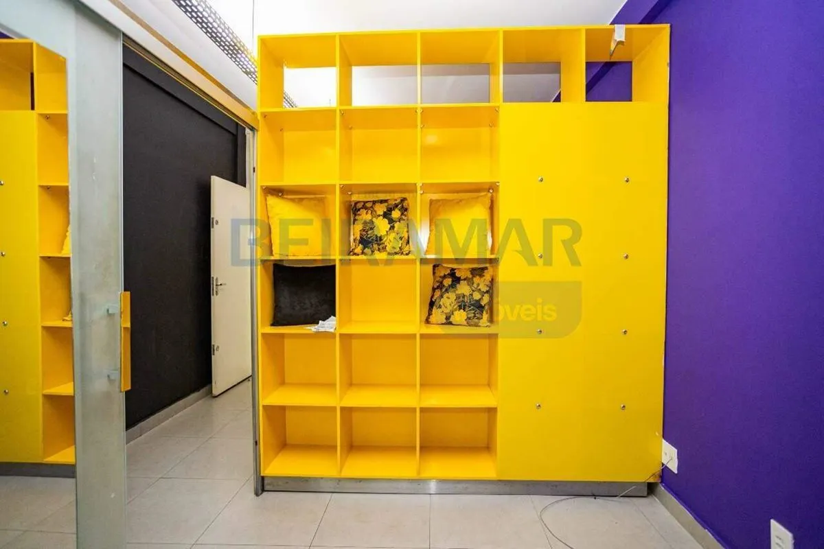 Excelente oportunidade para quem busca um espaço comercial pronto para uso, em l...