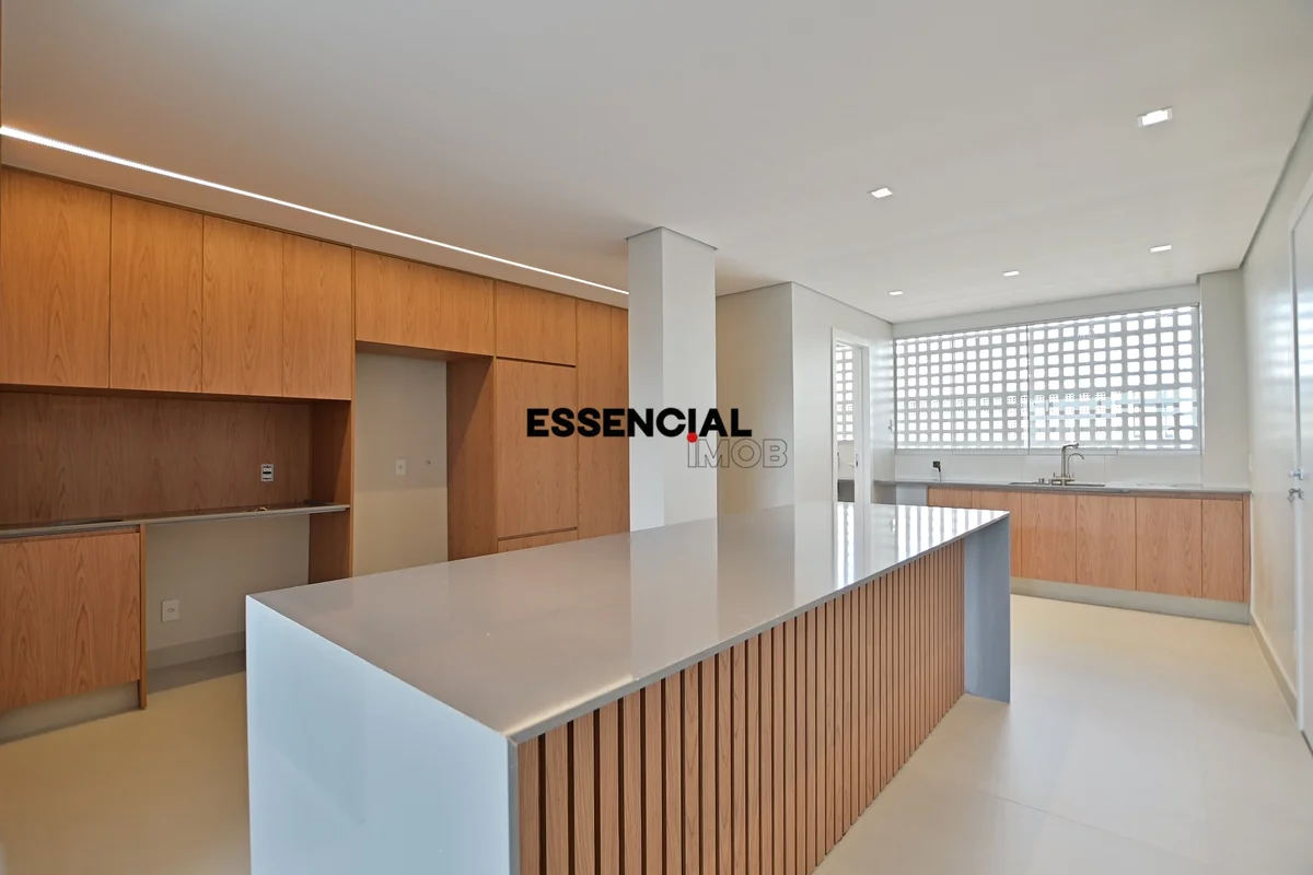 APARTAMENTO À VENDA – SQS 316 BLOCO G – ASA SULLocalizado em uma das quadras mai...