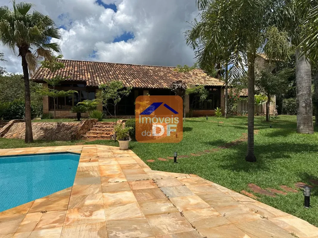 CASA DISPONÍVEL PARA LOCAÇÃO EM SMDB/ LAGO SUL650M DE ÁREA CONSTRUÍDACONDOMÍNIO ...