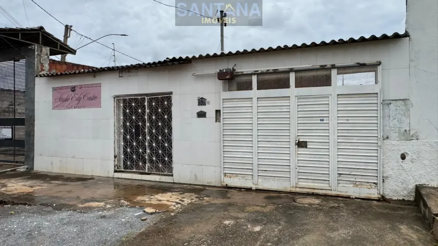Santana Imóveis VendeCasa com Loja Comercial na SHPS Q 208 – Excelente Localizaç...