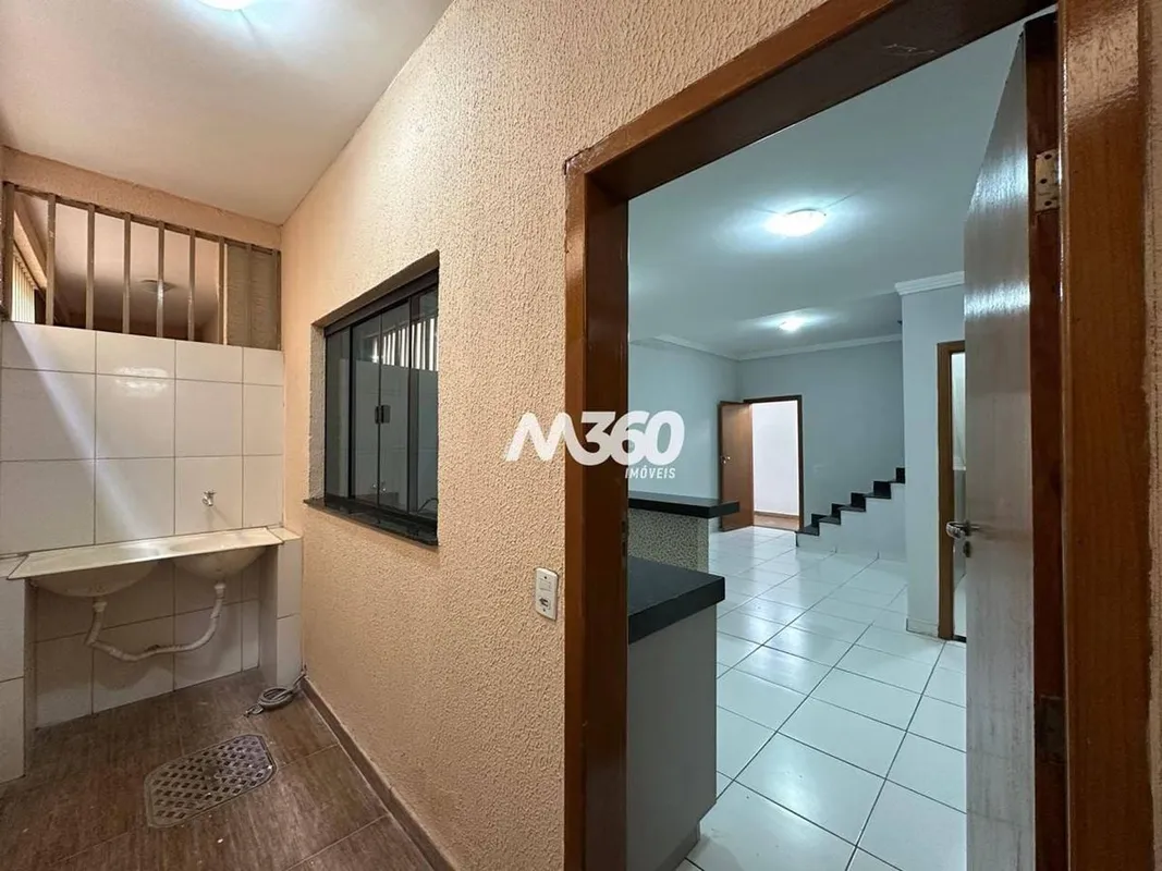 Apartamento duplex de 70m2, com 2 quartos, dois banheiros, sala, cozinha, 1 vaga...