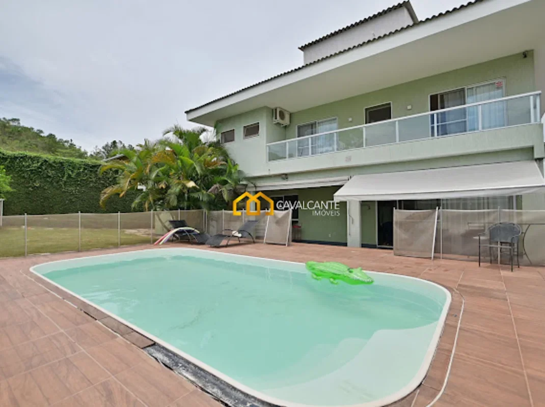 Descubra um espaço perfeito para sua família no Condomínio Quintas do Sol, local...