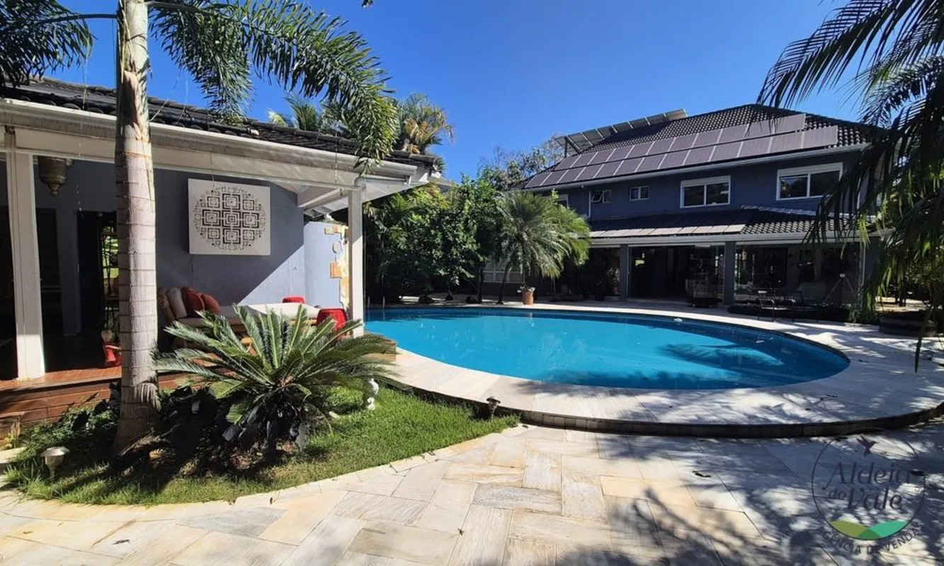 MARAVILHOSO SOBRADO COM ÁREA DE LAZER EXUBERANTE.Projeto moderno, integrado, aca...