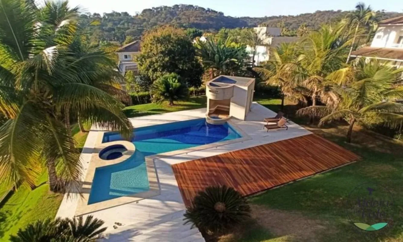 Sobrado neoclássico mobiliado no Aldeia do Vale.Térreo com sala de estar\/jantar...