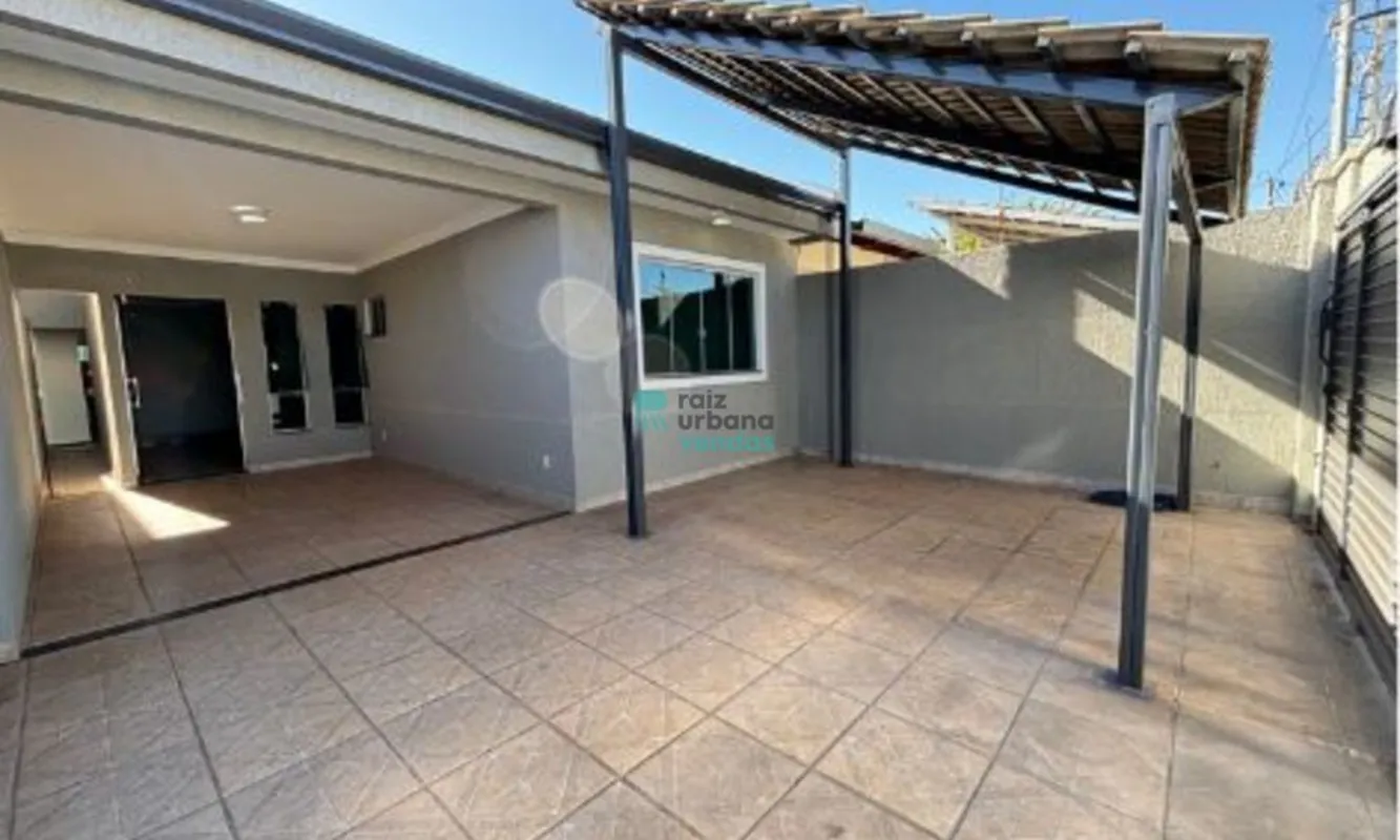 Excelente Casa com 3 quartos, sendo 2 suítes todos com armários e instalação par...