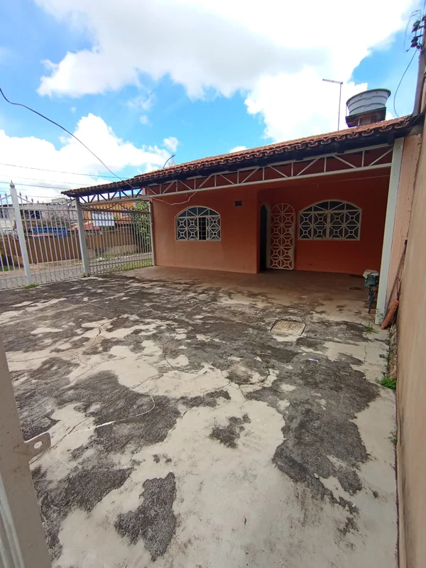 ?? CASA DE ESQUINA À VENDA – SAMAMBAIA SUL | QR 308?? Valor: R$ 435.000? Aceita ...