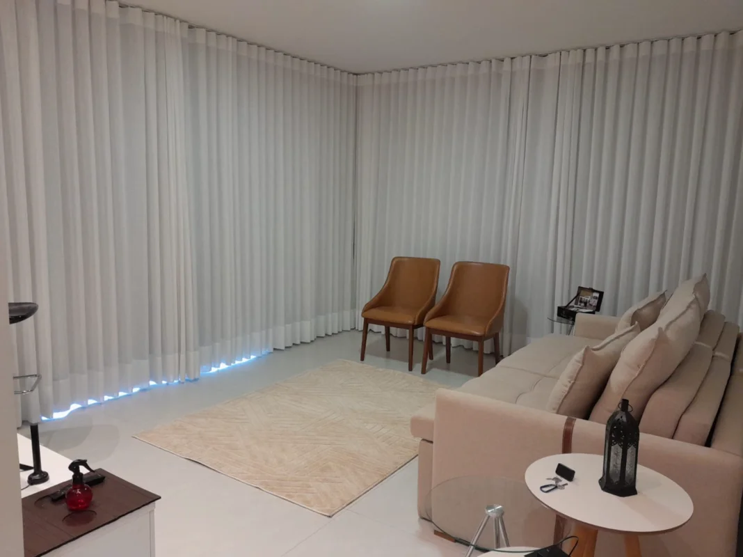 Se você busca morar com segurança e conforto, venha conhecer essa linda casa no ...