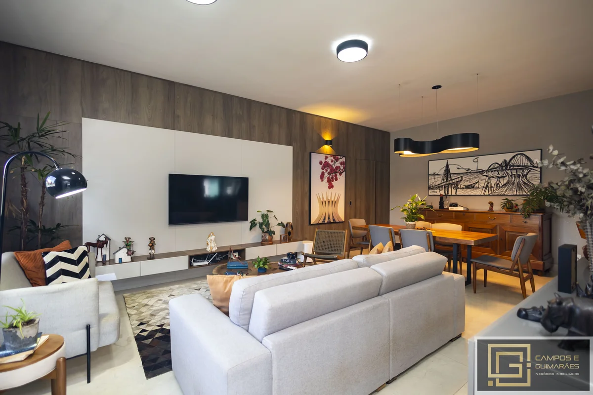 OPORTUNIDADE | CASA TÉRREA | 3 SUÍTES | TERRENO 600m² | ACEITA FINANCIAMENTOCond...