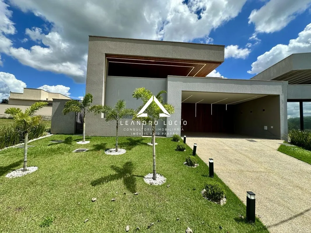 Casa de Alto Padrão à Venda no Terras Alpha 2 Senador Canedo 4 Suítes Piscina Aq...