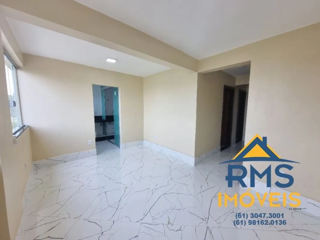 Maravilhoso Apartamento na QNG 21- 03 Quartos, incluindo 01 Suíte;- Cozinha Equi...