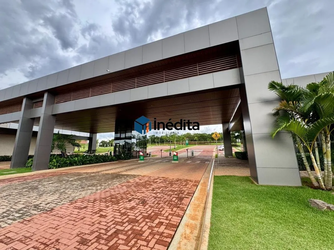 LOCALIZAÇÃO:Localizado no Condomínio Jardins Capri, em uma região de fácil acess...