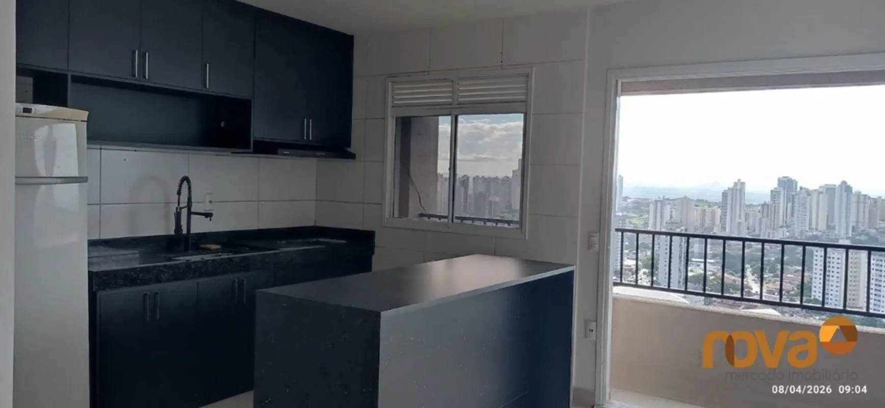 Apartamento à venda com 3 quartos sendo 3 suítes, lavabo e 2 vagas individuais e...