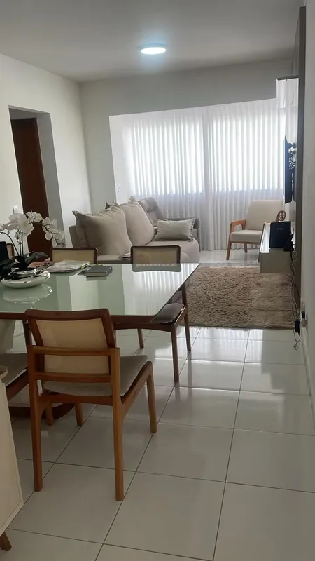 Apartamento 2 quartos sendo 1 suíte, cozinha fechada rica em armários e varanda ...
