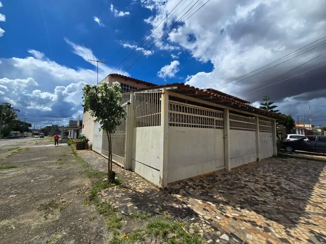 LEÕES DA CORRETAGEM VENDE O IMÓVEL QUE VOCÊ PROCURA IMÓVEL COMERCIAL COM RENDA Q...