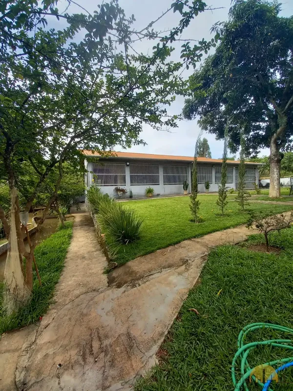 RAMOS & RAMOS IMÓVEIS vende: MARAVILHOSA CHÁCARA COM 27.881 m². Água em abundânc...