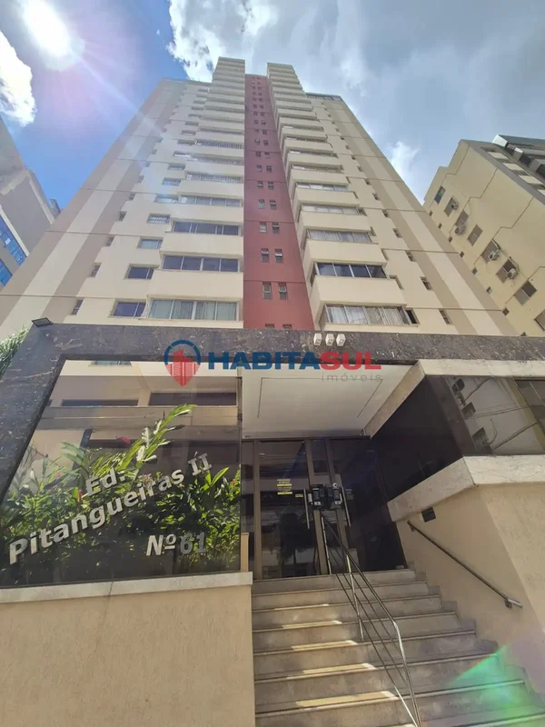 Excelente localização!!!Apartamento com 3 Quartos (1 suíte);Cozinha ampla e rica...