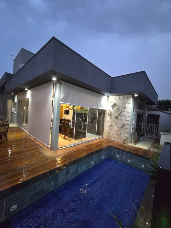 Lindíssima Casa Térrea, no Jardins Mônaco 4 suítes, marcenaria em duas suítes fa...