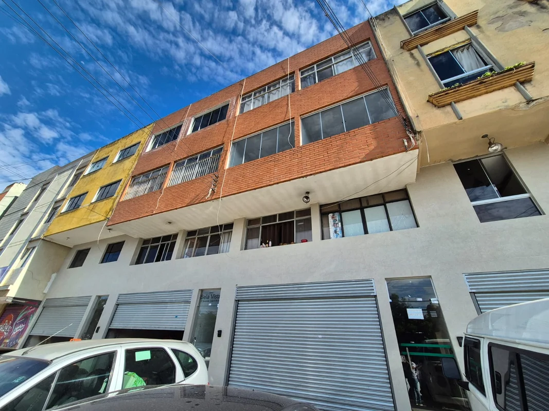 EXCELENTE APARTAMENTO - 02 QUARTOS - DE FRENTE - 2º ANDAR - 3ª AVENIDAExcelente ...