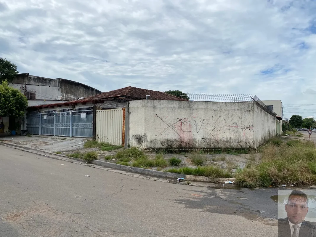 CASA COMERCIAL À VENDA | SETOR CIDADE JARDIM – GOIÂNIA (GO)IMÓVEL DE ESQUINA COM...