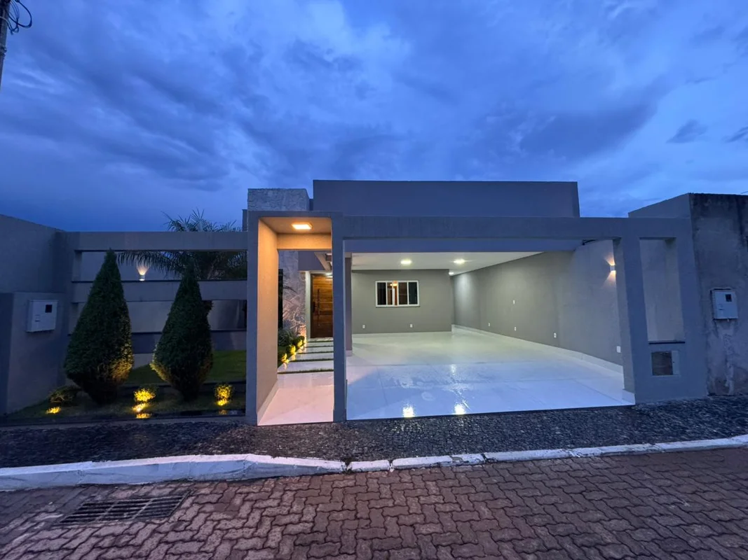 Casa de Alto Padrão à Venda na Ponte Alta Norte – GamaApresentamos um imóvel que...
