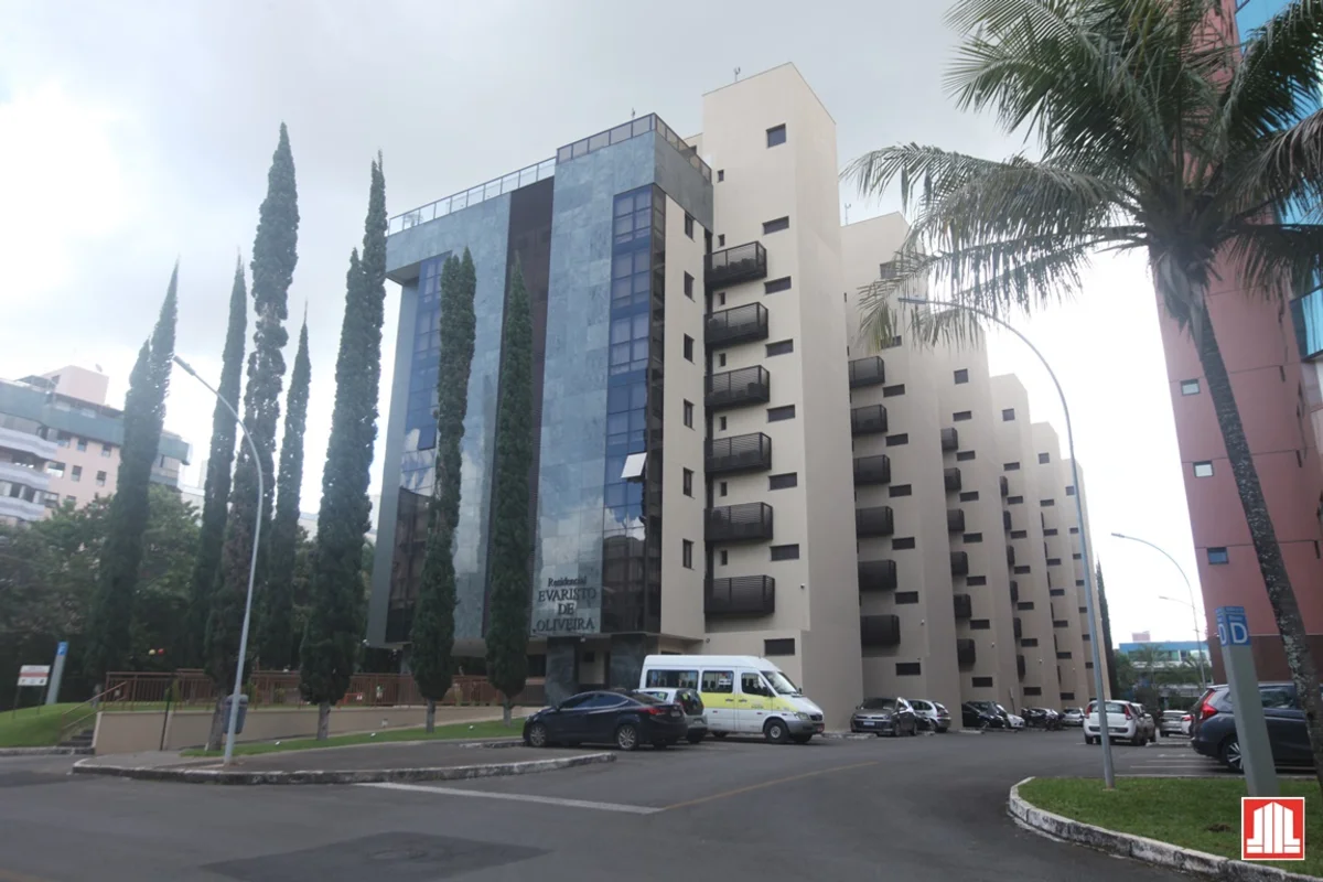 EXCELENTE APARTAMENTO NA SQN 213 – ASA NORTE | 110m² | 3 QUARTOS + DCEApresentam...