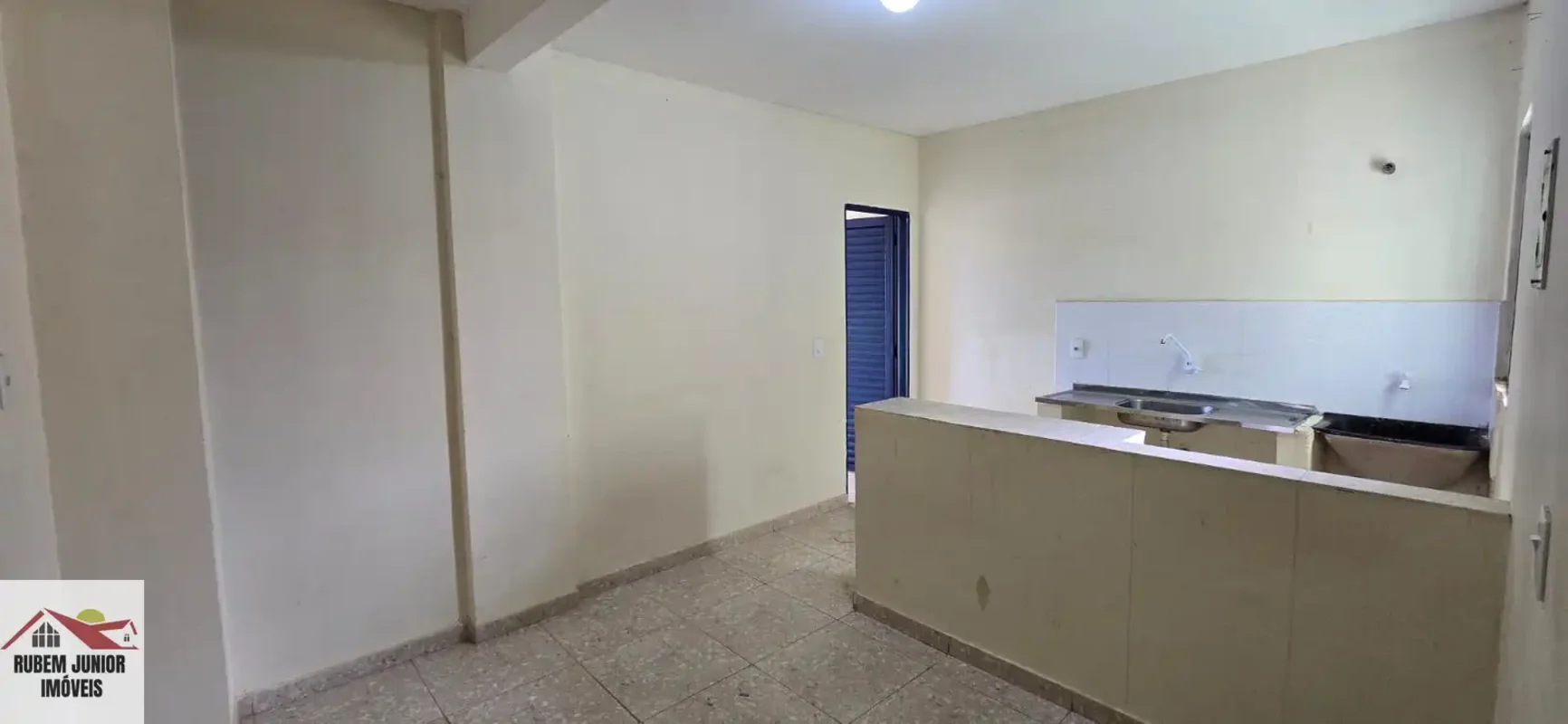 ALUGA-SE APARTAMENTO | SÃO SEBASTIÃO – DFBairro São José (Q. 42, Rua 2A).Caracte...