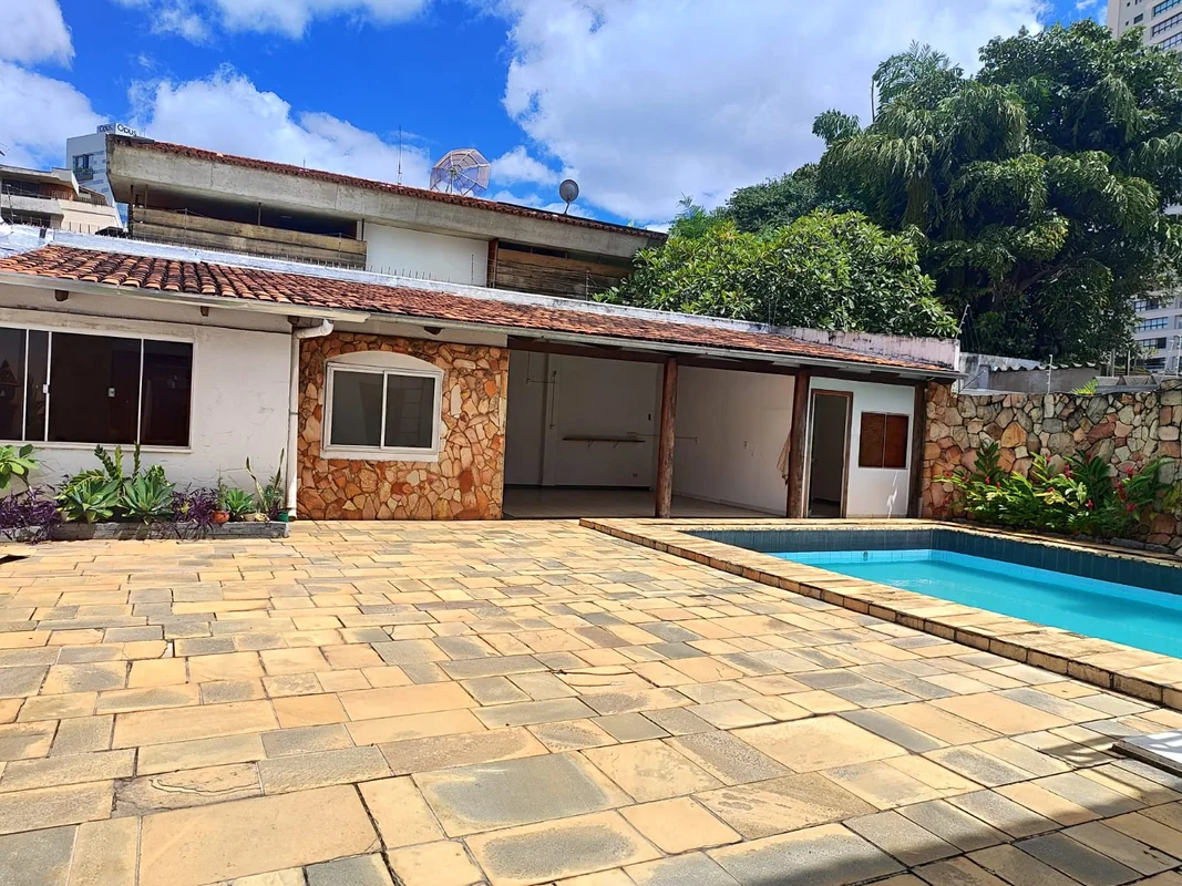 Sobrado comercial no Setor MaristaÁrea total: 507,16 M2Área construída: 496m2* C...