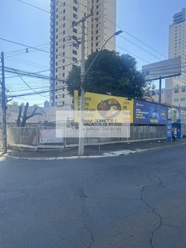 Lote Comercial de Esquina na Av. Assis Chateaubriand com 514 m² de área. Descriç...