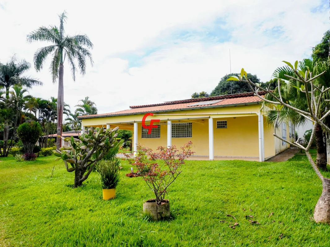 Chácara à venda no Parque Cruzeiro do Sul, Luziania– casa completa, lazer e sust...