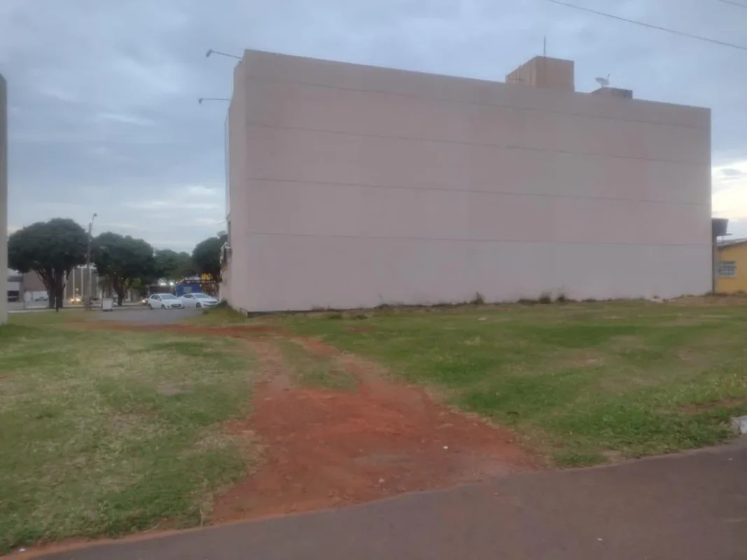 APRIMORE IMOBILIÁRIA VENDE COM EXCLUSIVIDADE: Lote com 125m² no Condomínio Resid...