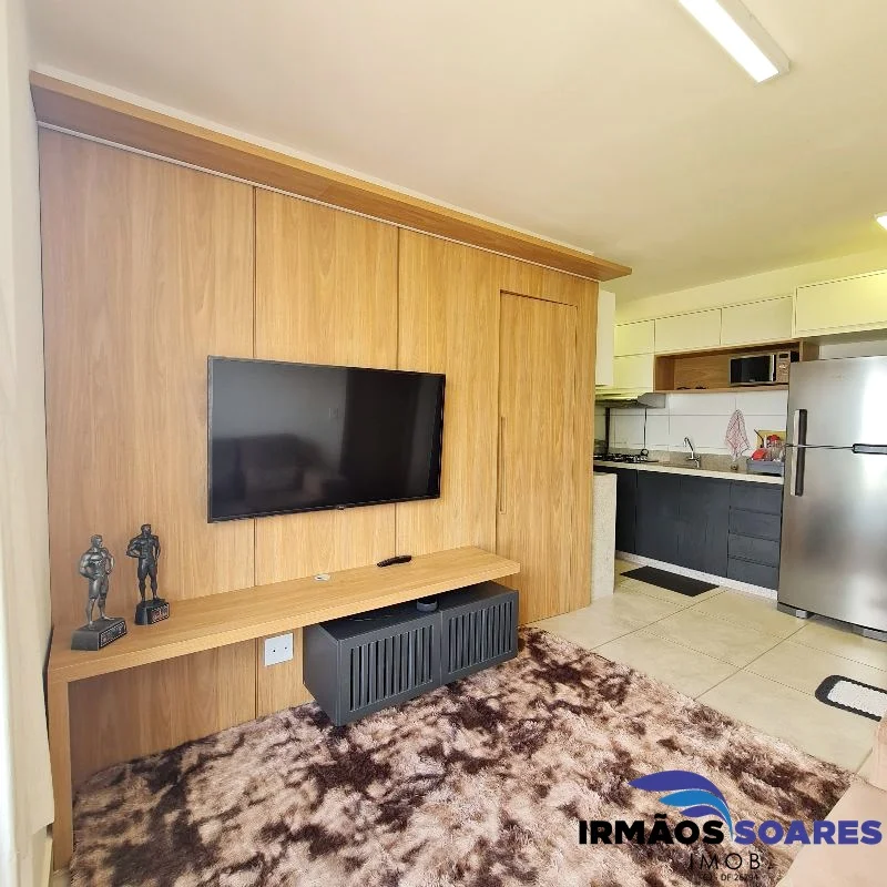 Apartamento 100% ReformadoComposto por sala dois ambientes painel de TV, cortina...