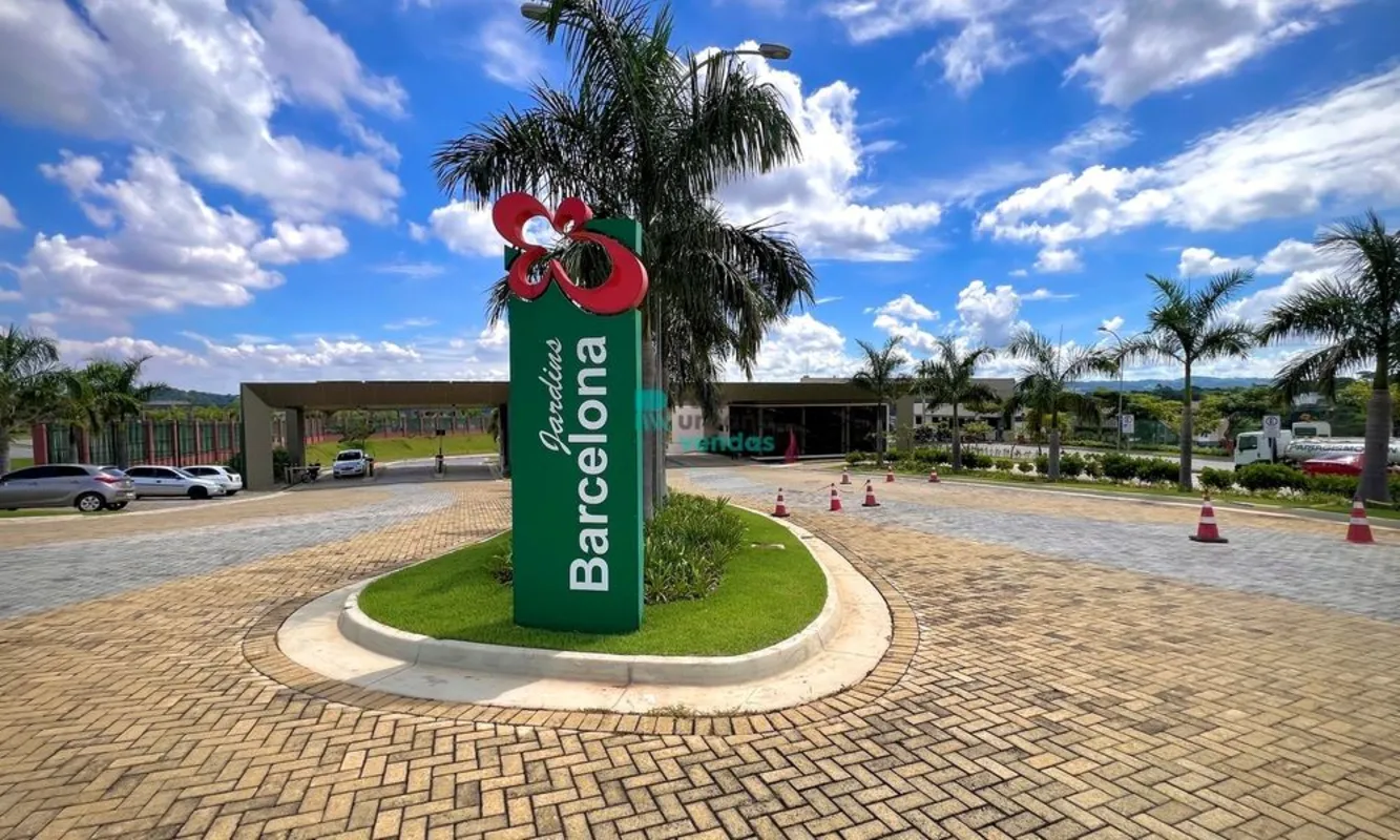 Lote à venda no Condomínio Jardins Barcelona, em Senador Canedo, localizado em r...