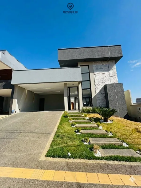 Conheça esta belíssima casa térrea no Jardins Barcelona (FGR), projetada para qu...