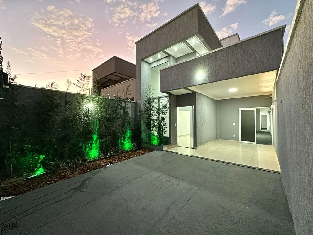 Casa térrea - Residencial Canadá 180m² de área total 106m² de área construída Ca...