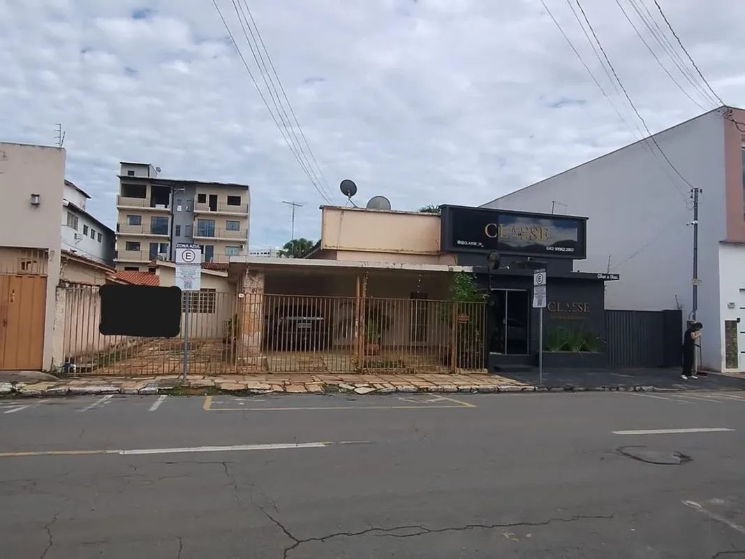 Área Comercial à Venda – Centro de Caldas NovasEntrada para duas ruas, António C...