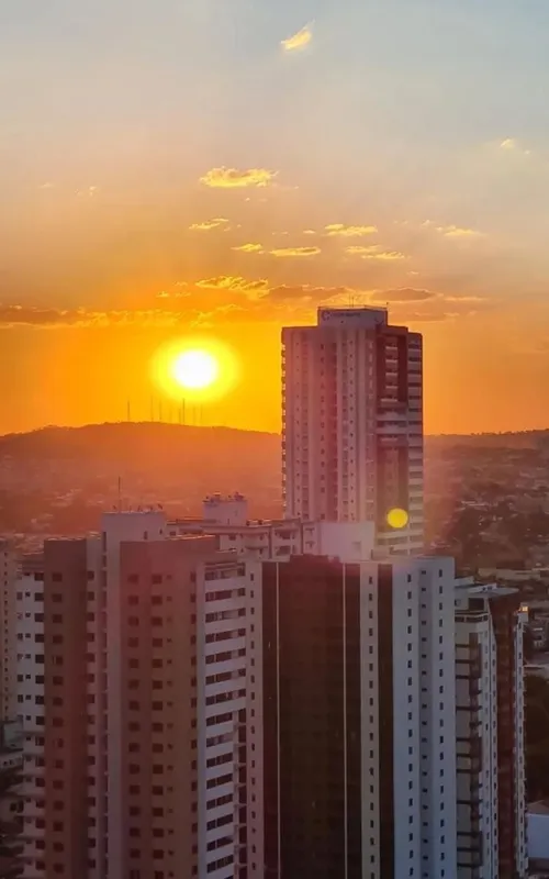 Apartamento de 163 m² com 03 suítes, sendo a máster com closet e hidromassagem, ...