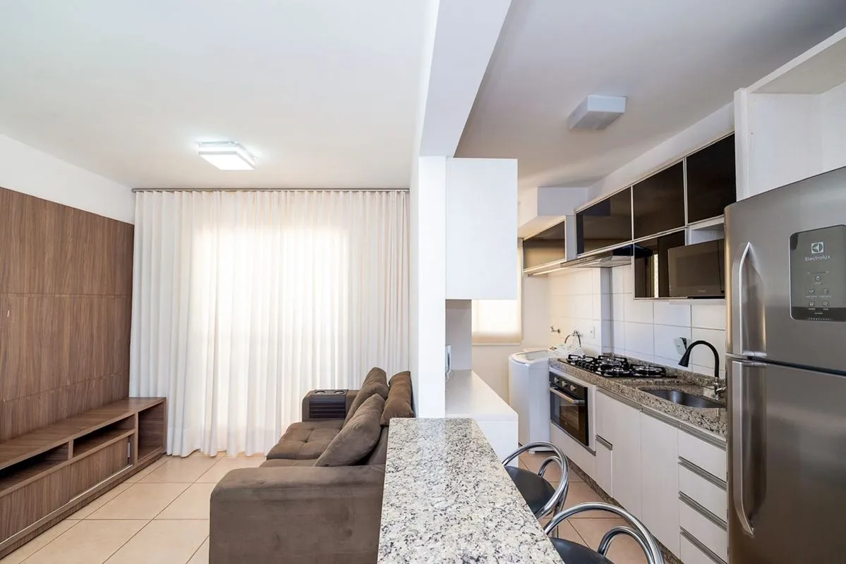 Apartamento de 54m² com 02 quartos, sendo 01 suíte com ar-condicionado, mobiliad...