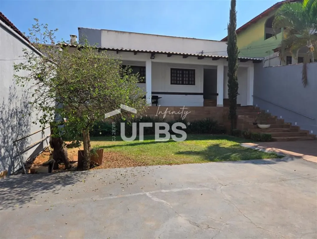 COD U-0029127 - Vende-se Sobrado no Setor Jaó Terreno 375 m2 Área construída 191...