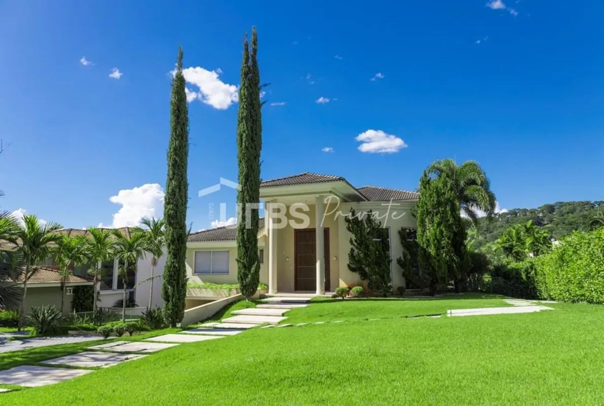 COD U-0005762 - Exclusividade e Elegância no Coração de Goiânia: Casa de Condomí...