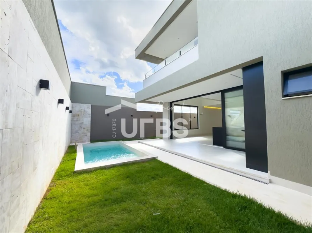 COD U-0030549 - Um sobrado de alto padrão, pronto para morar, em condomínio fech...