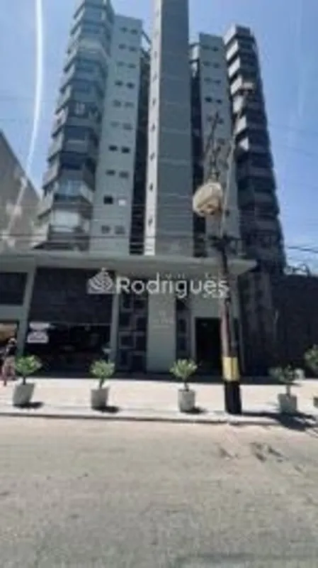 Rodrigues Imobiliária VENDE loja espaçosa em excelente localização Taguatinga Su...
