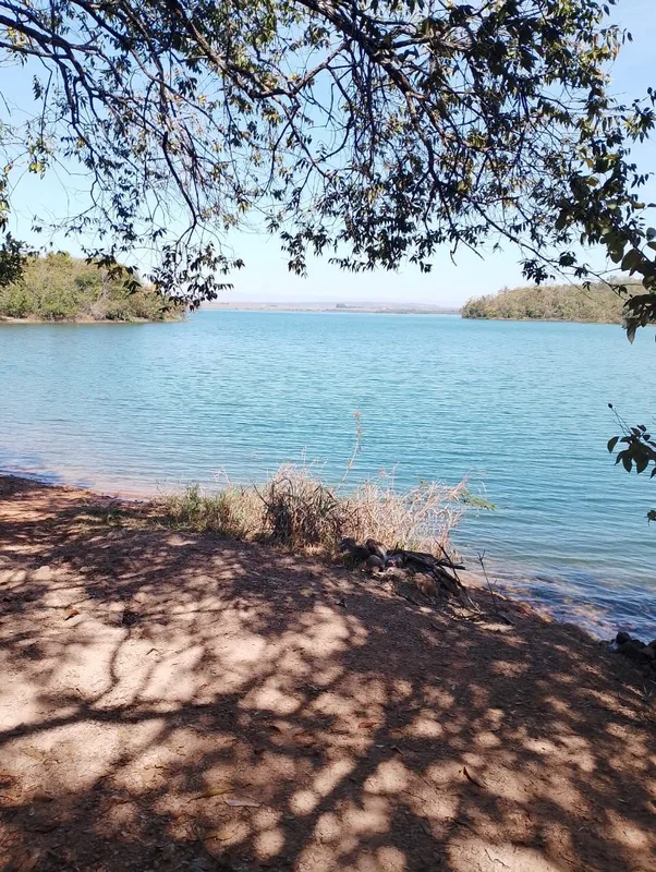 VENDE-SE CHÁCARA – CONDOMÍNIO PORTAL DA CANOA (LADO B) Município de Alexânia – R...