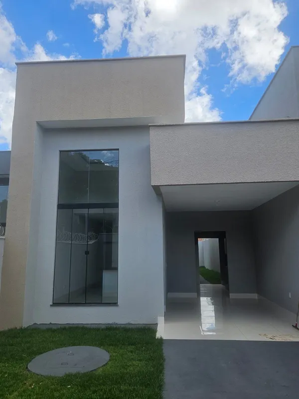 OPORTUNIDADE NO AEROPORTO SUL!Casa moderna, confortável e com excelente acabamen...