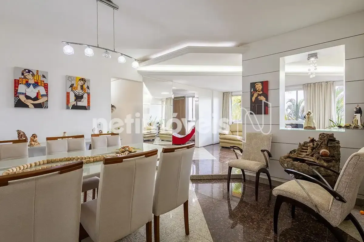 APARTAMENTO 4 QUARTOS - AOS 5 - OCTAGONAL - POENTELocalização: Localizado na AOS...