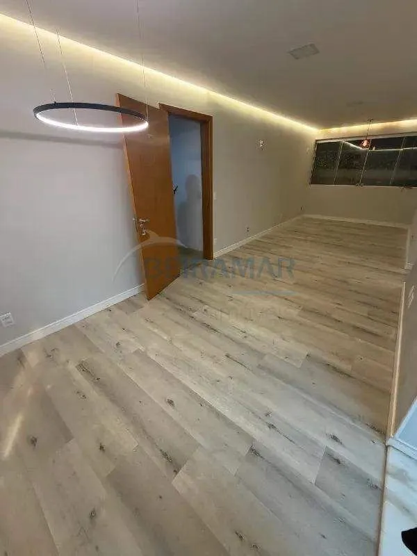 Apartamento de 3 Quartos com Armários e Vaga para Aluguel em Águas Claras.Este a...