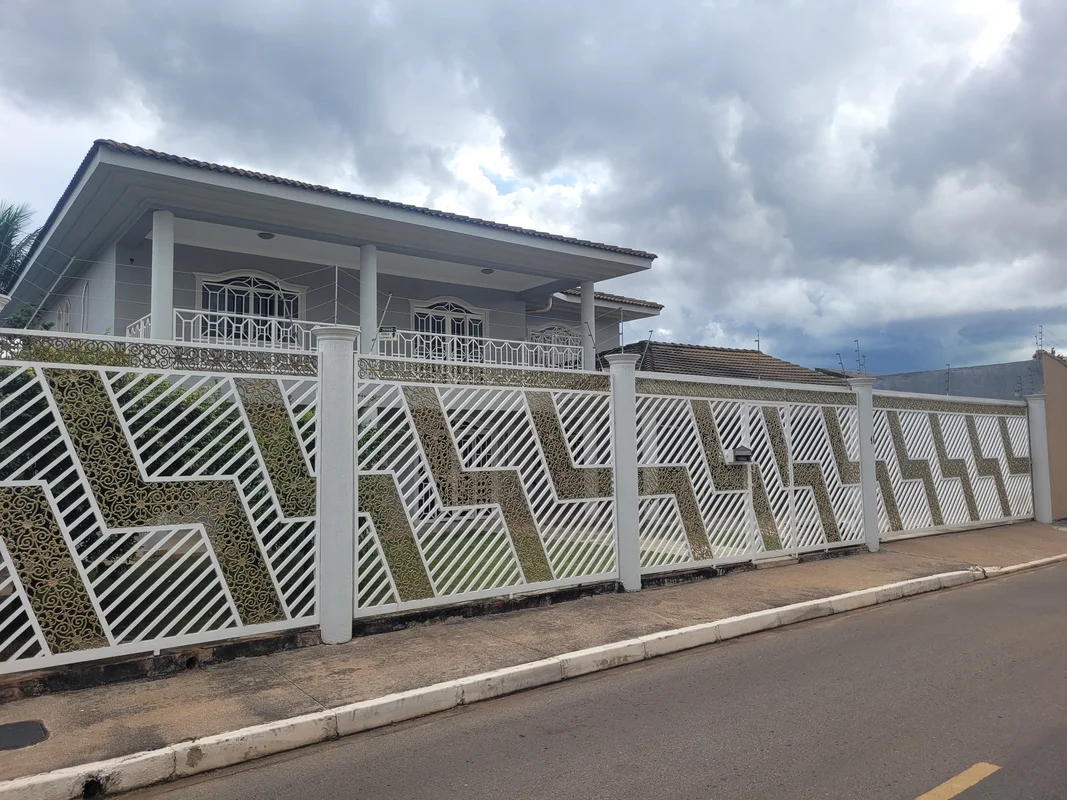 **Mansão de Alto Padrão para Locação em Vicente Pires**Se você busca espaço, con...