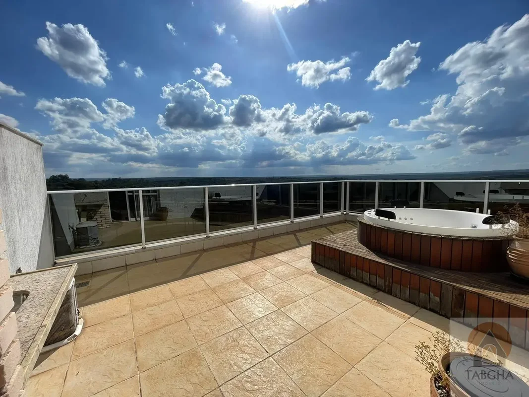 Cobertura Duplex, de canto, com Vista Livre para o Parque Nacional - Ed. Atrium ...