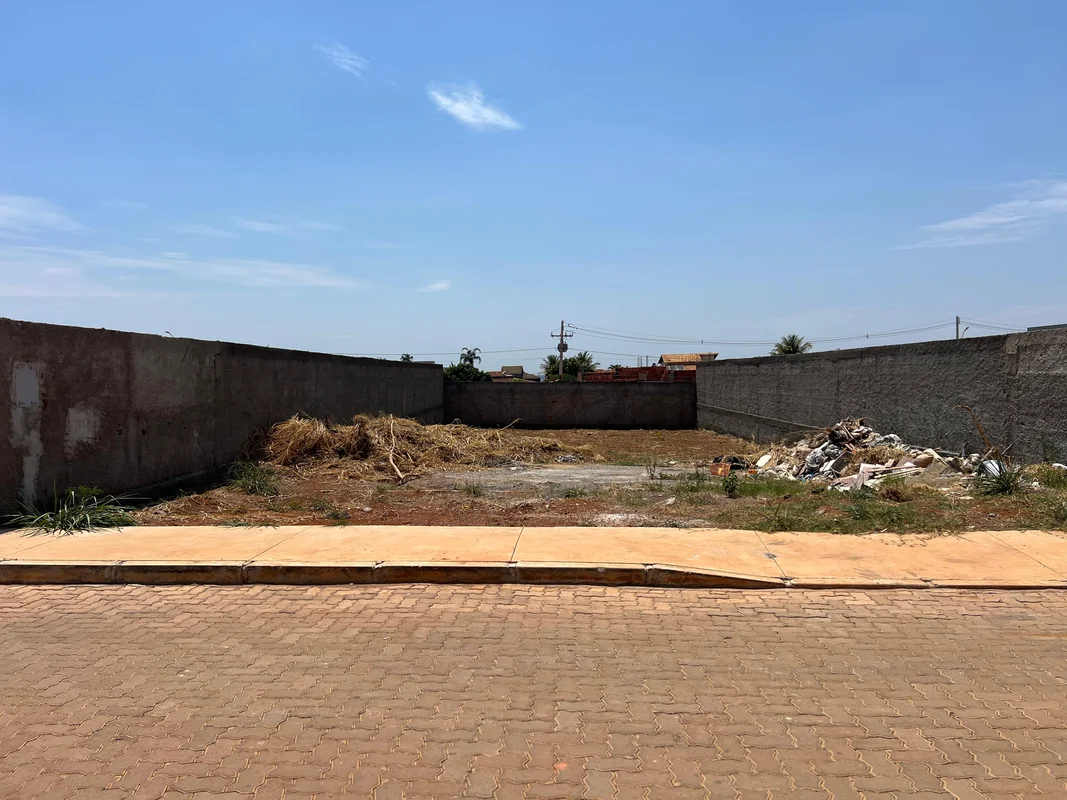  LOTE EXCLUSIVO À VENDA – VICENTE PIRES | RUA 06 Oportunidade única para constru...