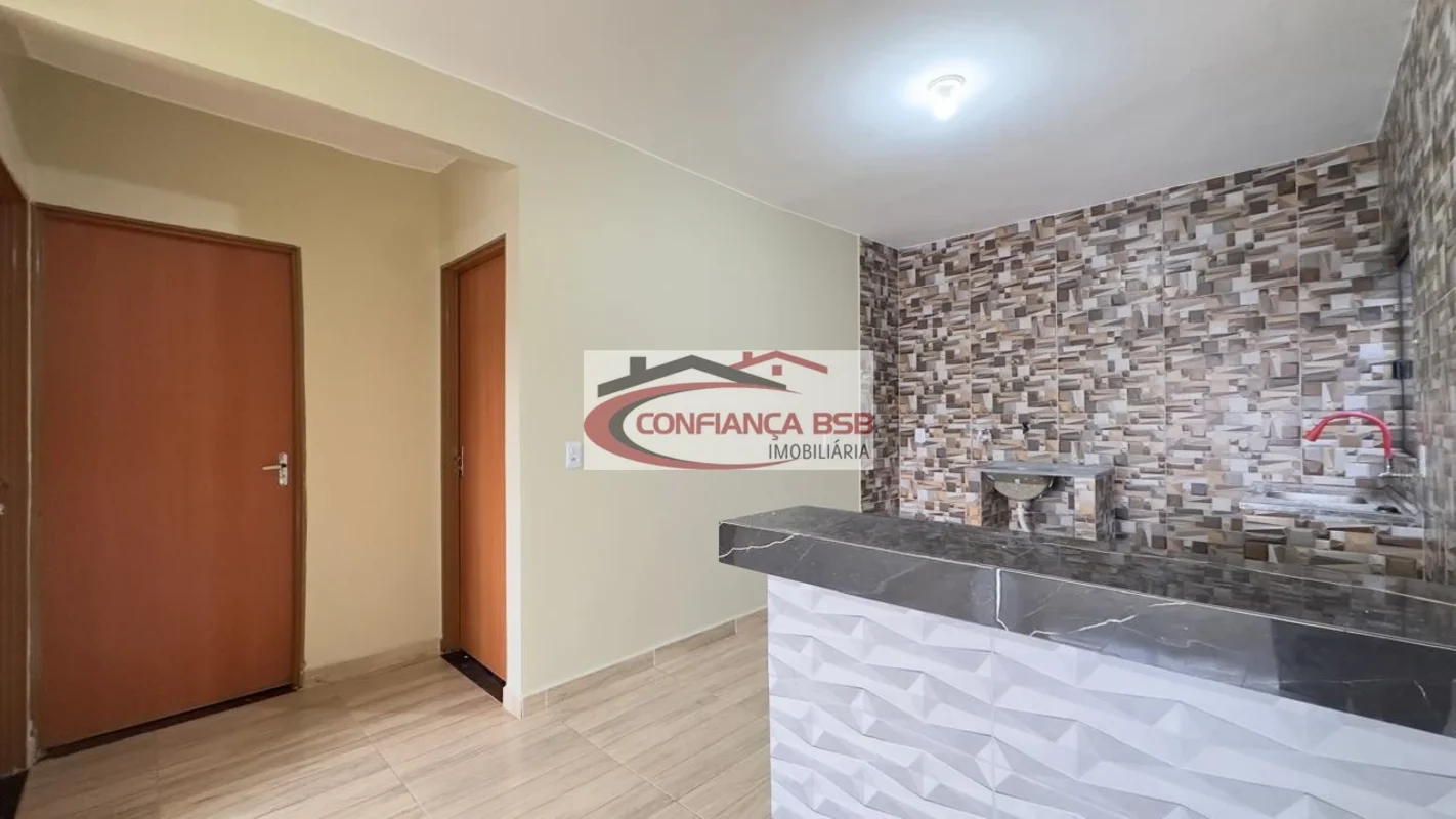 EXCELENTE CASA PARA LOCAÇÃO EM SAMAMBAIA SULLocalizada na QR 515 conjunto 16, es...