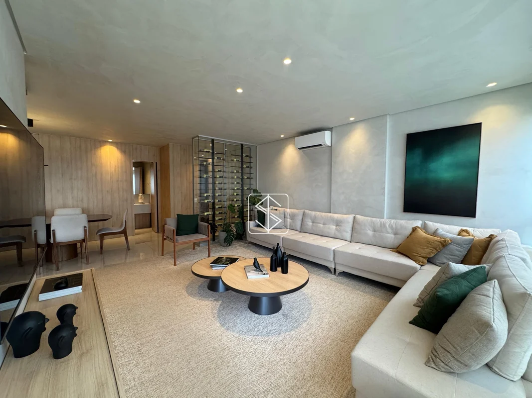 Este apartamento de 205 metros quadrados na SQNW 303 destaca-se pela amplitude d...